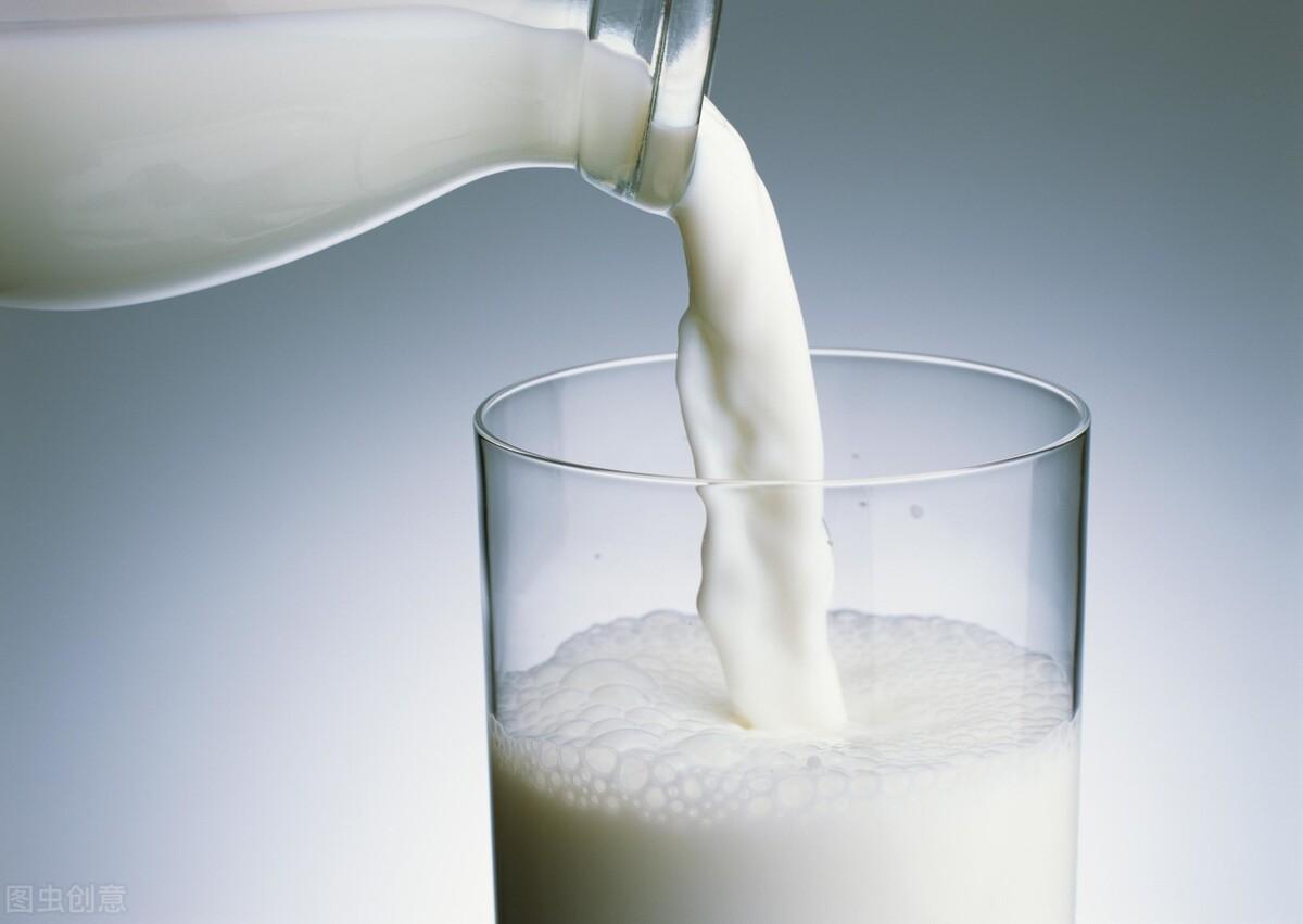 牛奶到底是不是人喝的多一点呢（喝牛奶是不是越多越好）