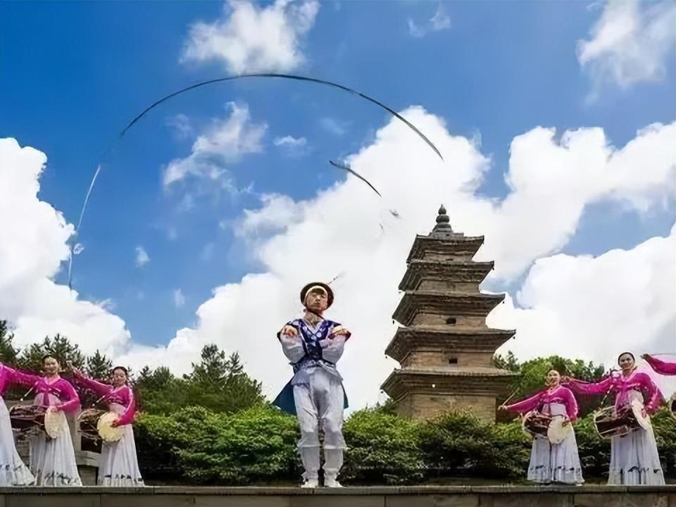 长白山夏季旅游攻略（长白山冬季1月旅游攻略大全）