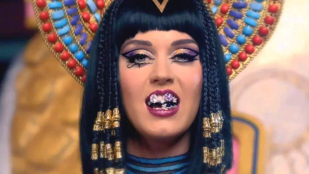 katy perry为什么叫水果姐姐（水果姐姐katy perry歌曲）