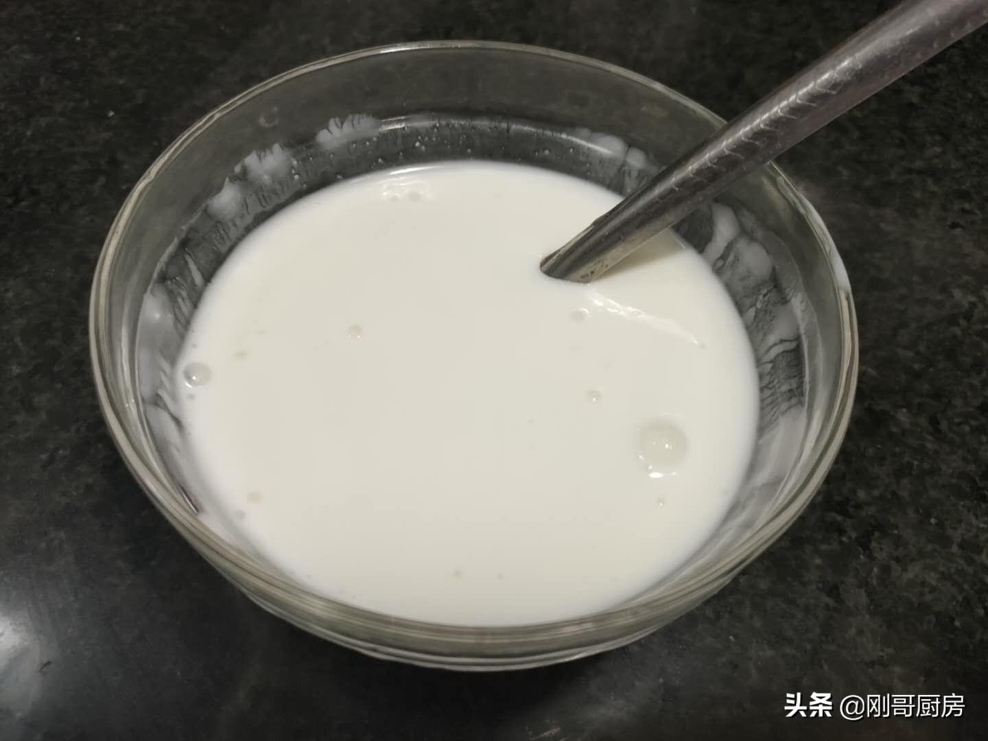 西瓜雪糕怎么做（小雪生雪糕制作方法）