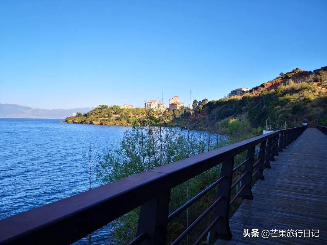 抚仙湖旅游住哪个区域比较好(抚仙湖旅游路线攻略)