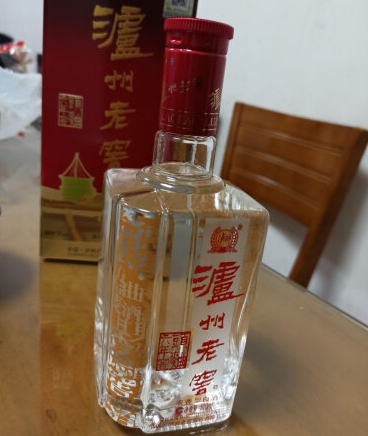 酱香型酒和浓香型酒的区别(酱香酒排名前十名的品牌推荐)