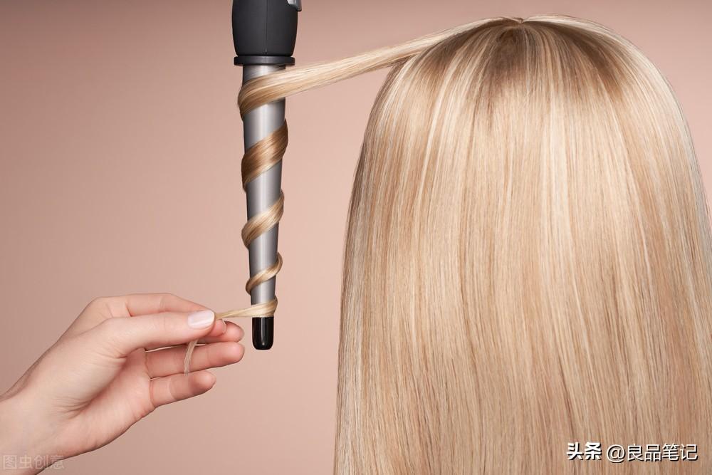 卷发棒拉直头发的方法（如何正确使用卷发棒教程）